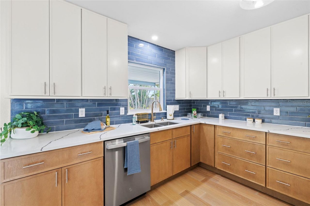 360 145th Avenue E, Madeira Beach, FL 33708 Photo