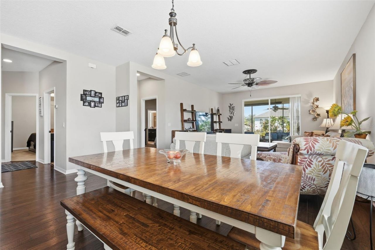 2605 Limerick Circle, Grand Island, FL 32735 Photo