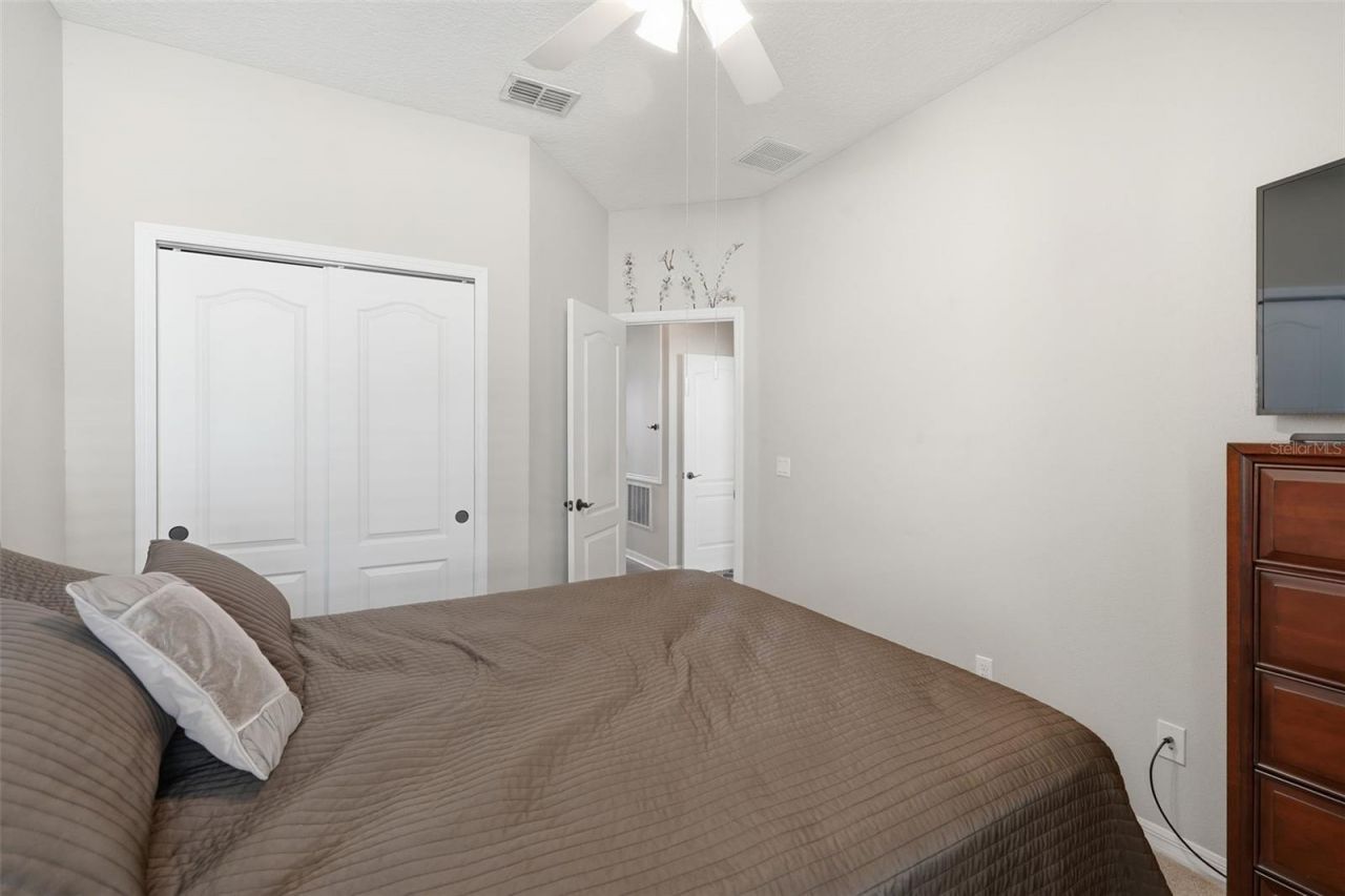 2605 Limerick Circle, Grand Island, FL 32735 Photo