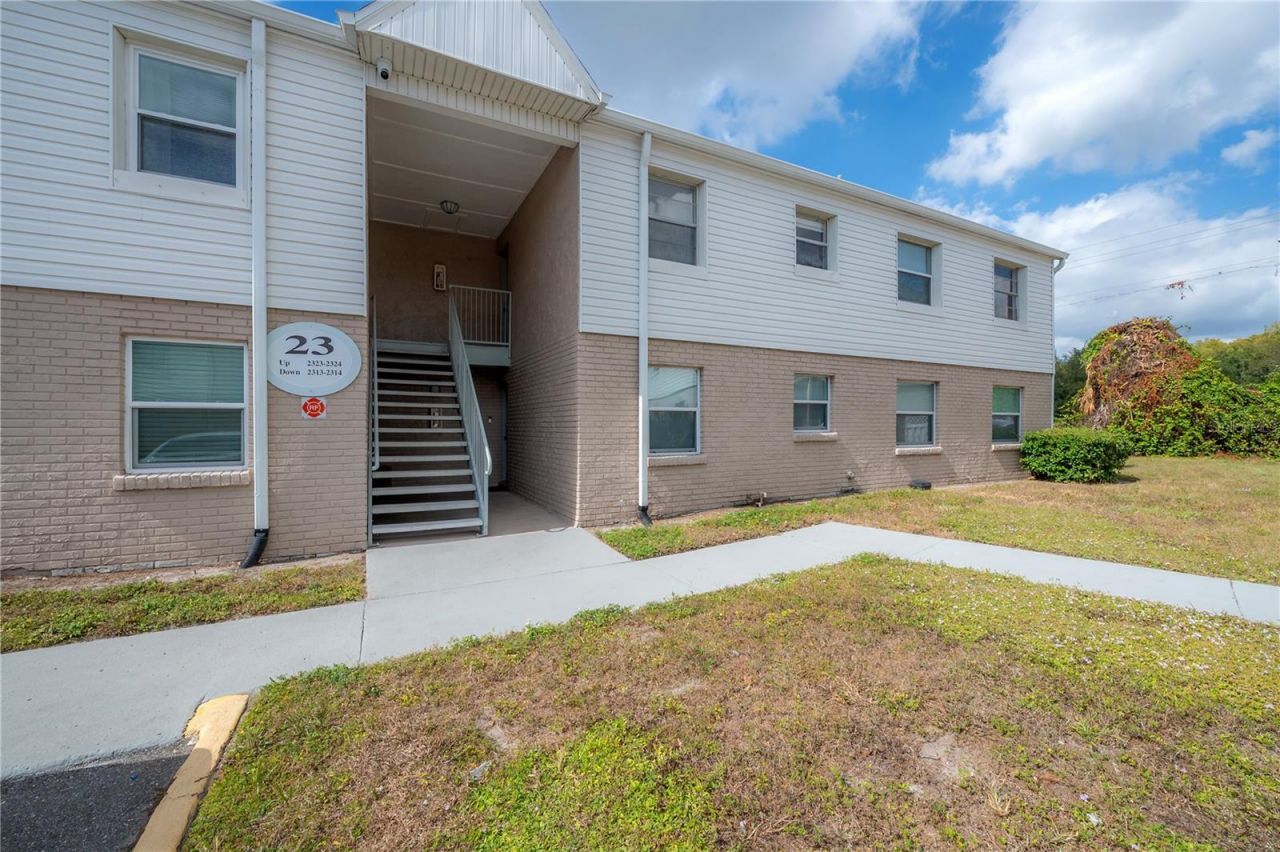 7210 N Manhattan Avenue, Unit 2324, Tampa, FL 33614 Main Photo