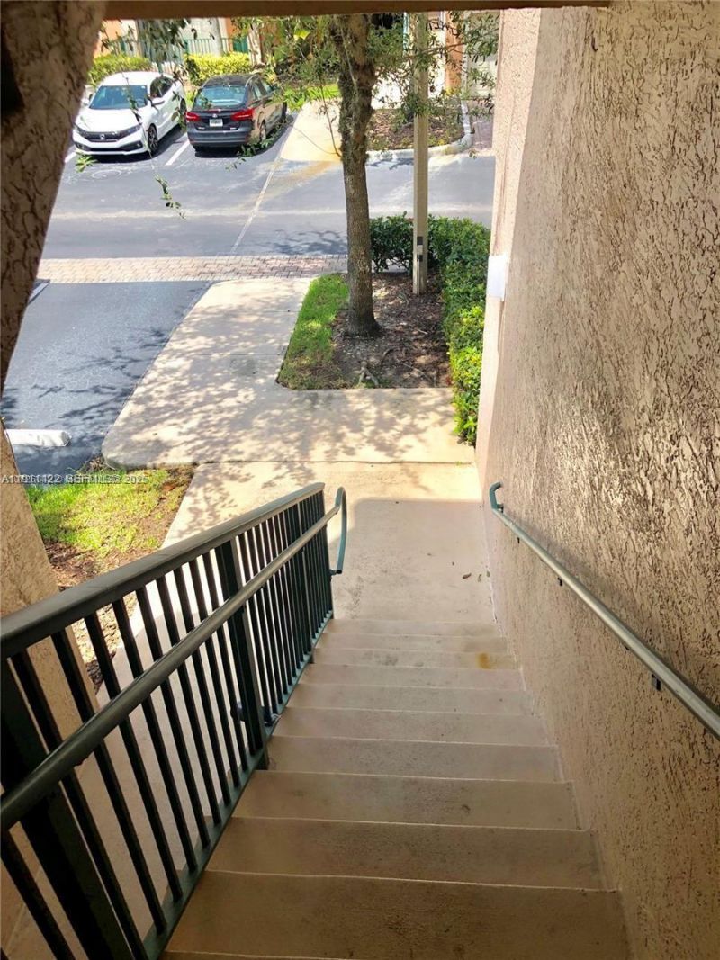 2039 SE 10th Ave, Unit 503, Fort Lauderdale, FL 33316 Photo