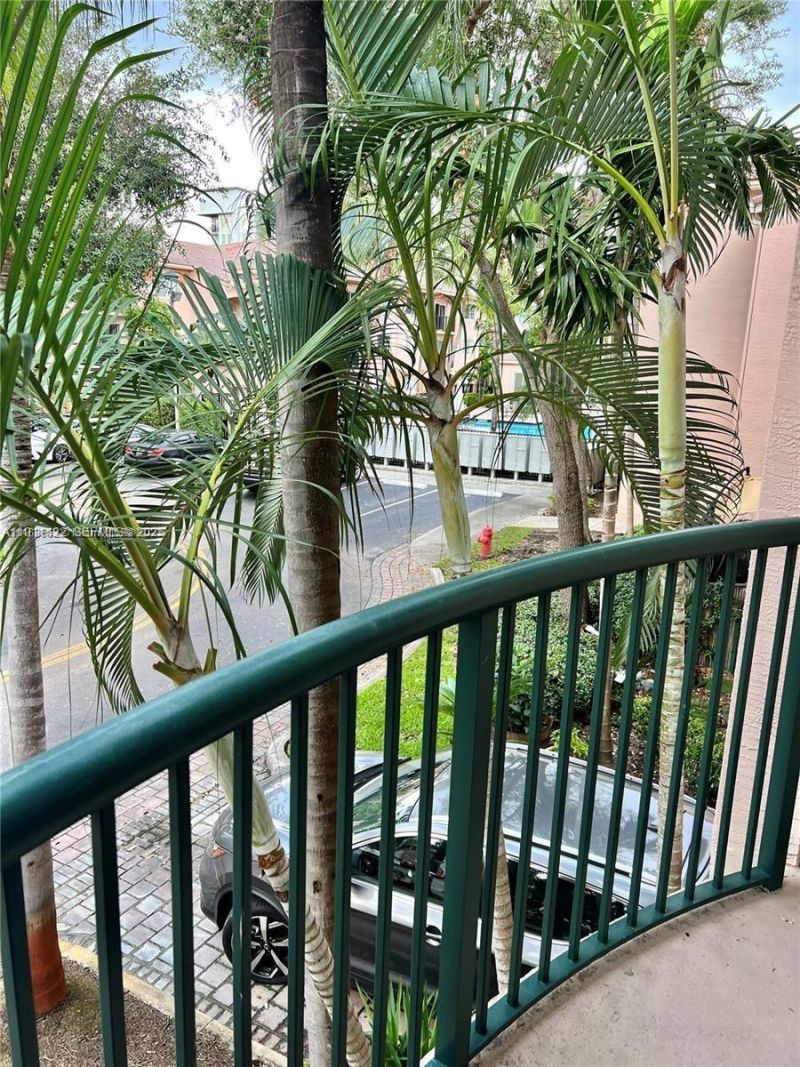 2039 SE 10th Ave, Unit 503, Fort Lauderdale, FL 33316 Photo