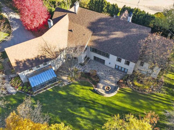 1250 THAYER TRAIL, Hobart, WI 54155