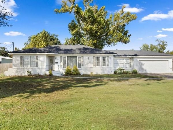 417 E School Street E, Lake Charles, LA 70605