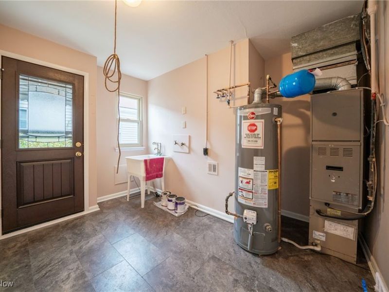 3018 Center Drive, Parma, OH 44134 Photo 14