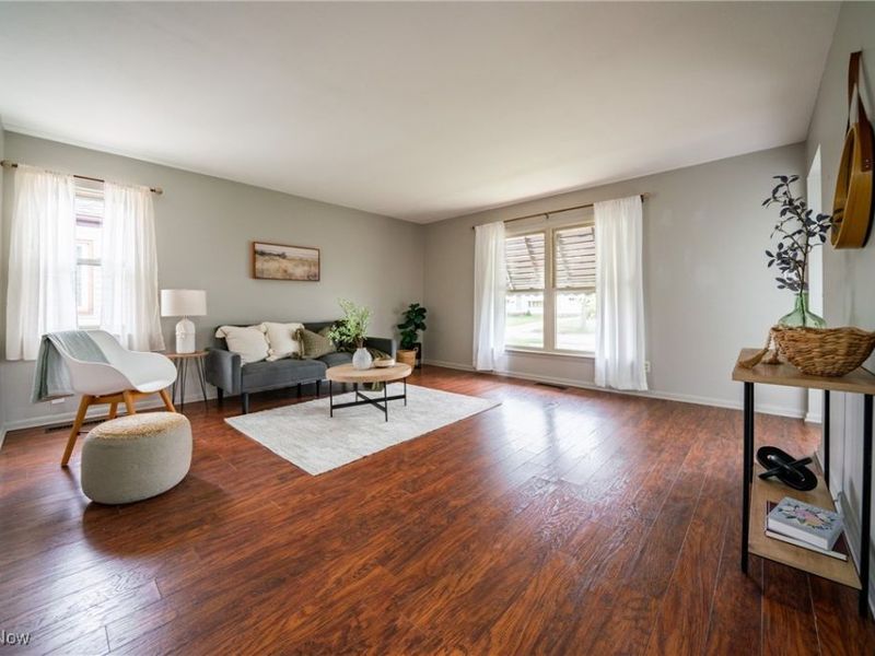 3018 Center Drive, Parma, OH 44134 Photo 2