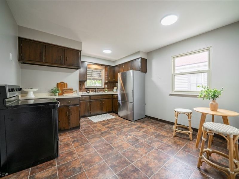 3018 Center Drive, Parma, OH 44134 Photo 5