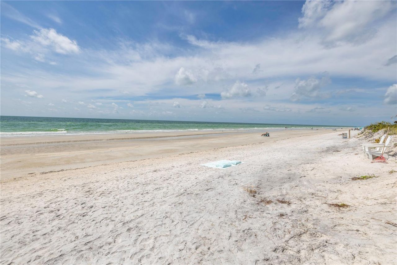 516 Gulf Boulevard, Indian Rocks Beach, FL 33785 Photo