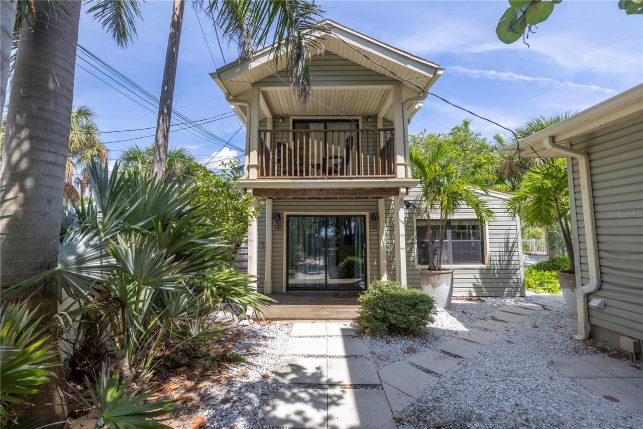 516 Gulf Boulevard, Indian Rocks Beach, FL 33785 Photo