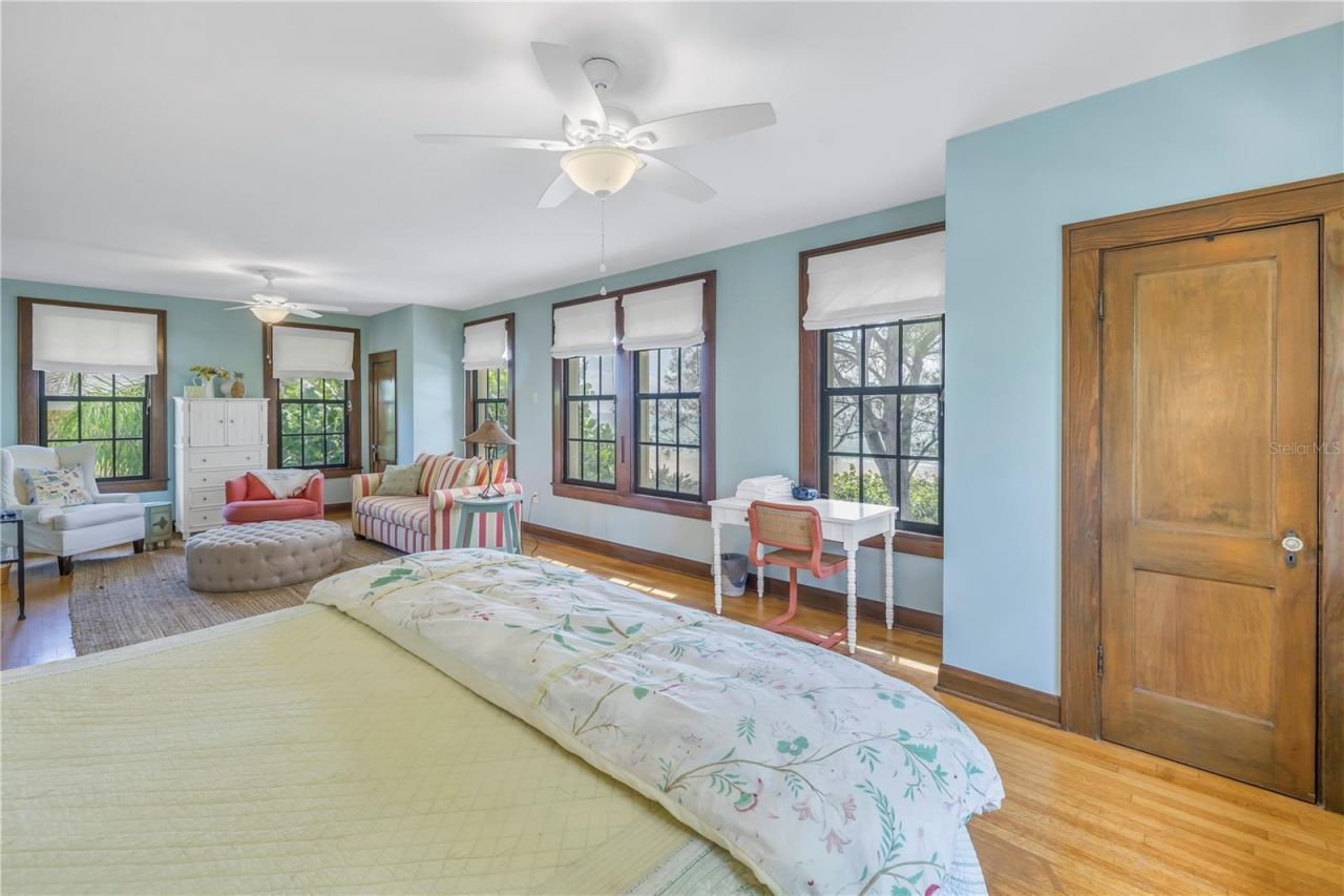 516 Gulf Boulevard, Indian Rocks Beach, FL 33785 Photo