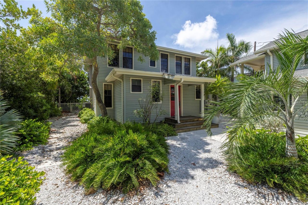 516 Gulf Boulevard, Indian Rocks Beach, FL 33785 Photo