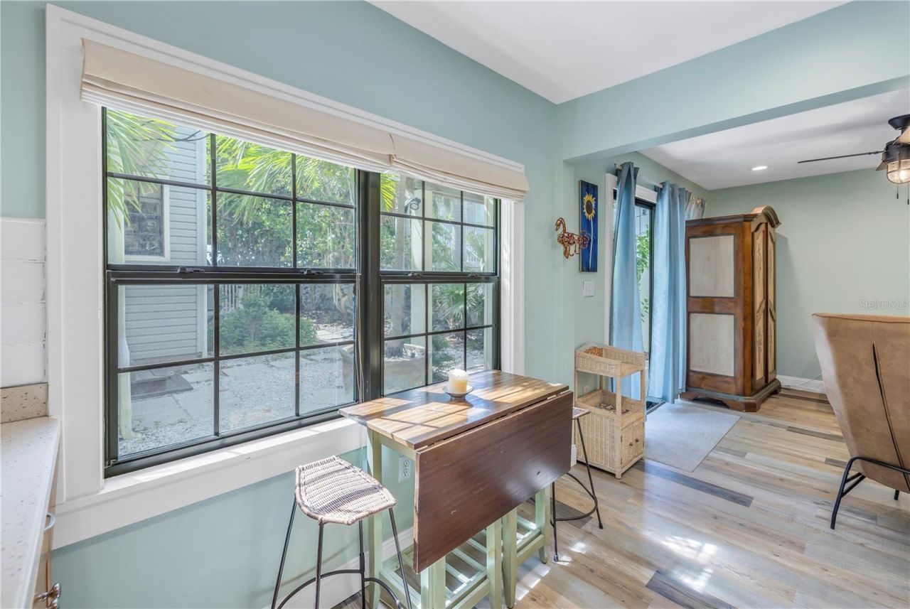 516 Gulf Boulevard, Indian Rocks Beach, FL 33785 Photo