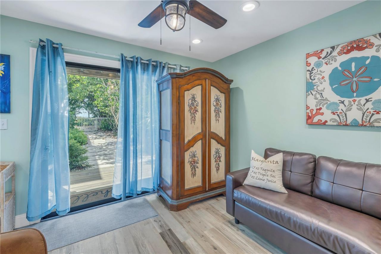 516 Gulf Boulevard, Indian Rocks Beach, FL 33785 Photo