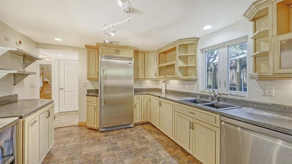 875 Indian Beach Drive, Sarasota, FL 34234 Photo