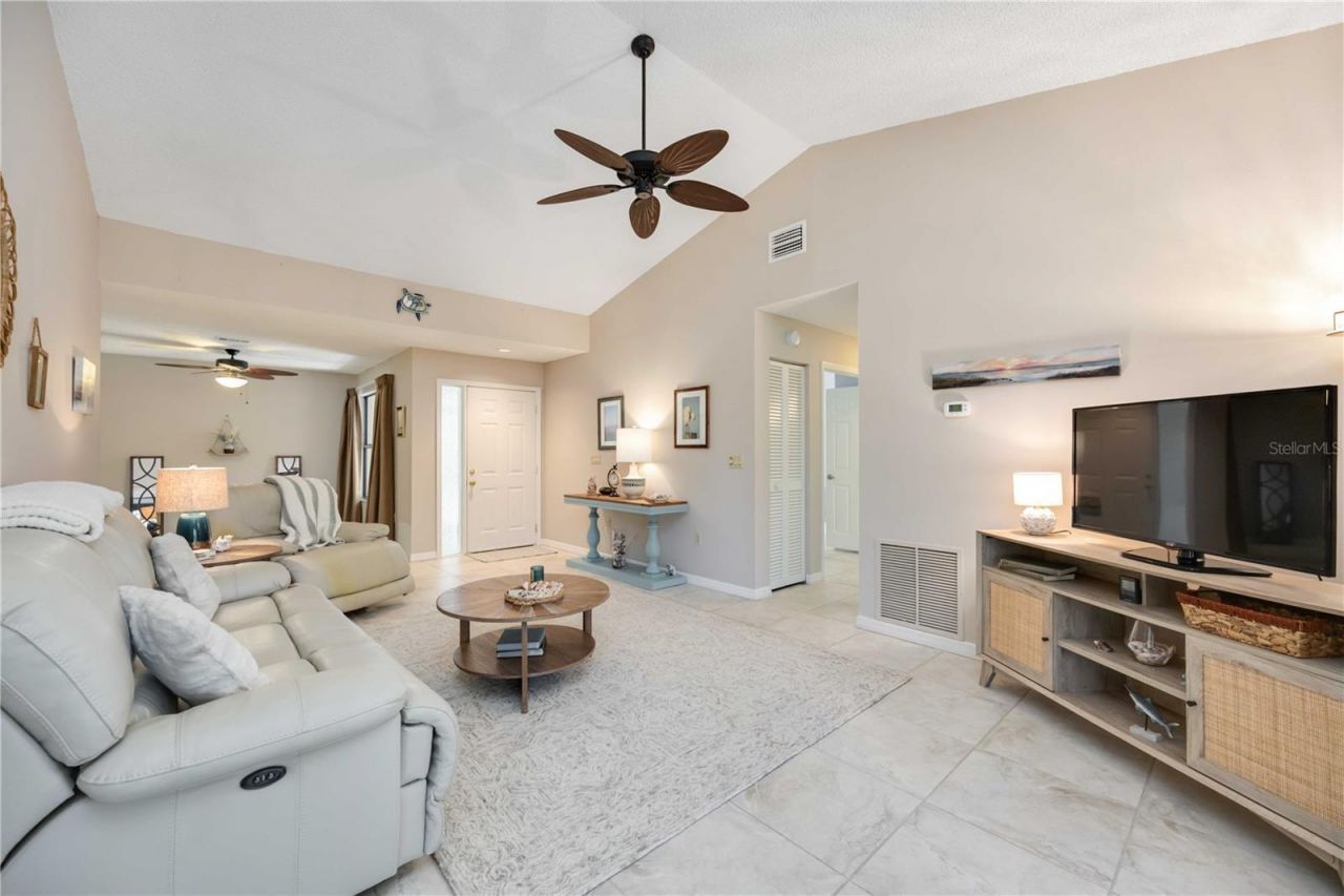 269 Southampton Drive, Unit 303, Venice, FL 34293 Photo