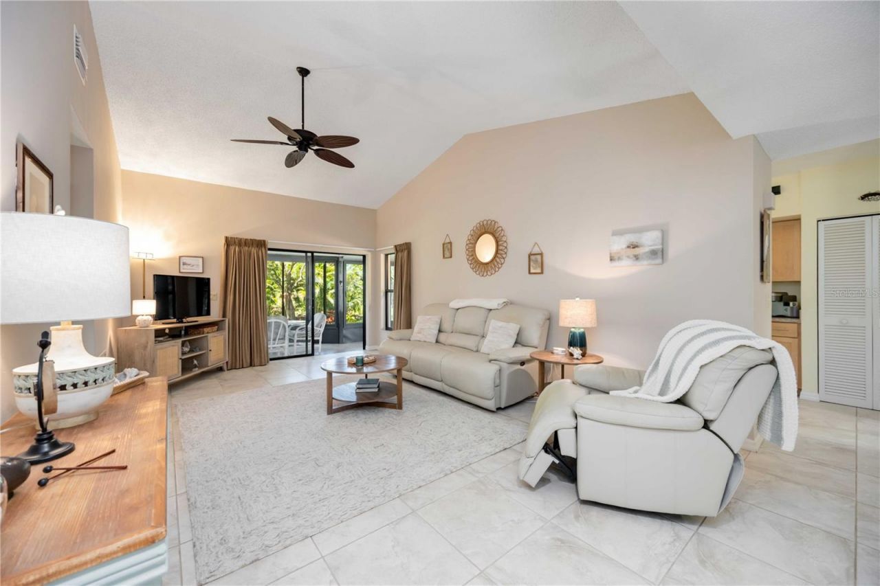 269 Southampton Drive, Unit 303, Venice, FL 34293 Photo