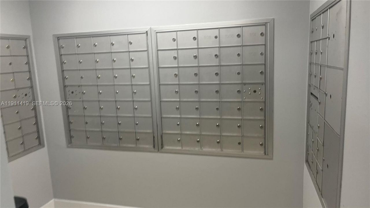 1825 W 44th Pl, Unit 309, Hialeah, FL 33012 Photo