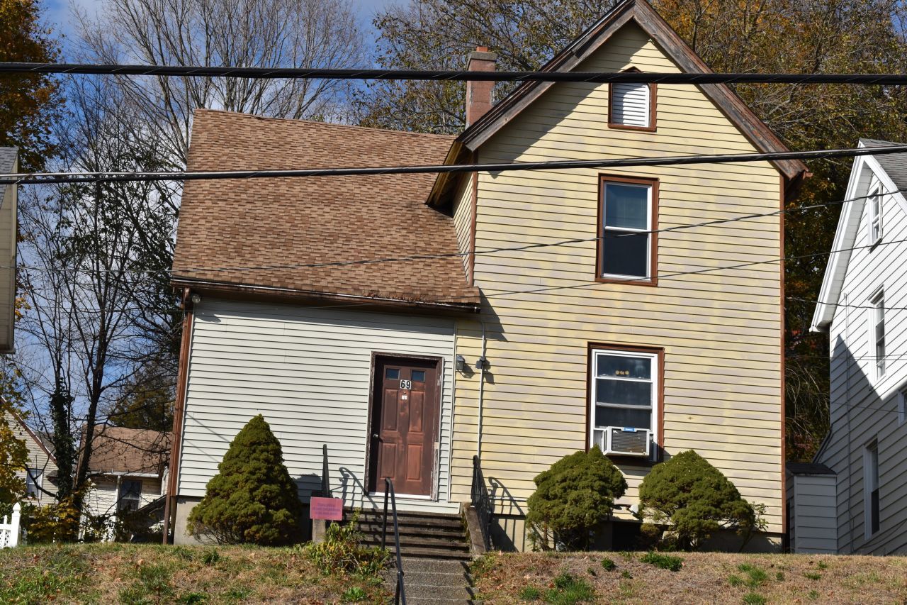 69 Easton, Waterbury, CT 06704 Main Photo