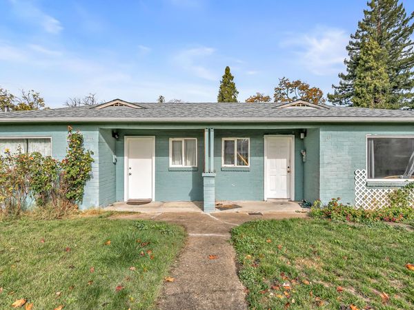 1048 W 13th Street, Medford, OR 97501