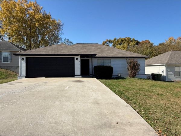 1014 E Street, Rogers, AR 72756