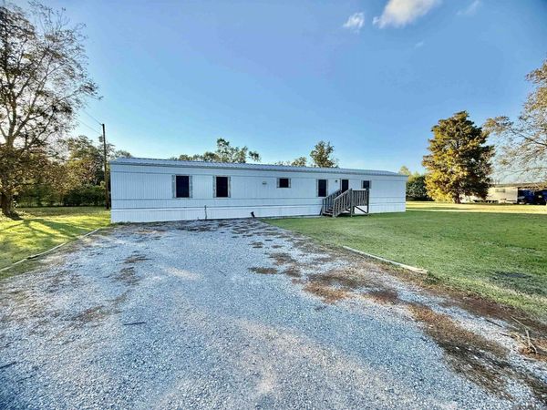 5211 Wilcox Dr, Port Allen, LA 70767