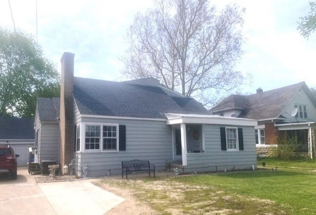 826 S Park Blvd., Freeport, IL 61032 Main Photo