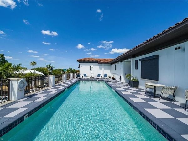 780 5th AVE S, Unit 305, NAPLES, FL 34102