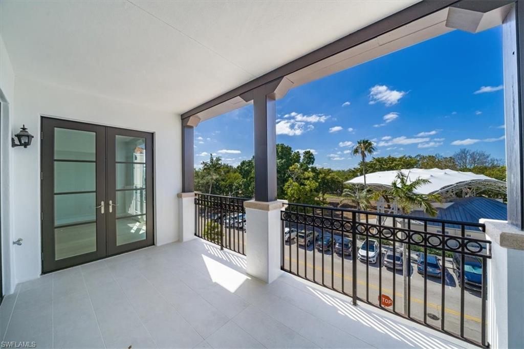 780 5th Ave S, Unit 305, Naples, FL 34102 Photo