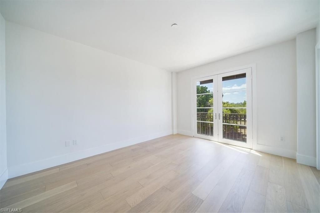 780 5th Ave S, Unit 305, Naples, FL 34102 Photo