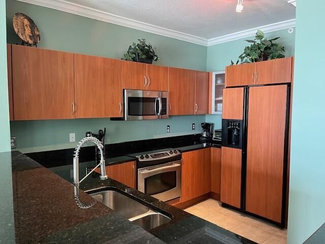 806 E Windward Way, Unit 401, Lantana, FL 33462 Photo