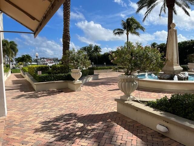 806 E Windward Way, Unit 401, Lantana, FL 33462 Photo