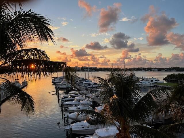 806 E Windward Way, Unit 401, Lantana, FL 33462 Photo