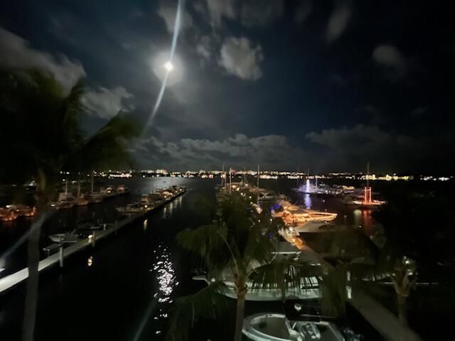806 E Windward Way, Unit 401, Lantana, FL 33462 Photo