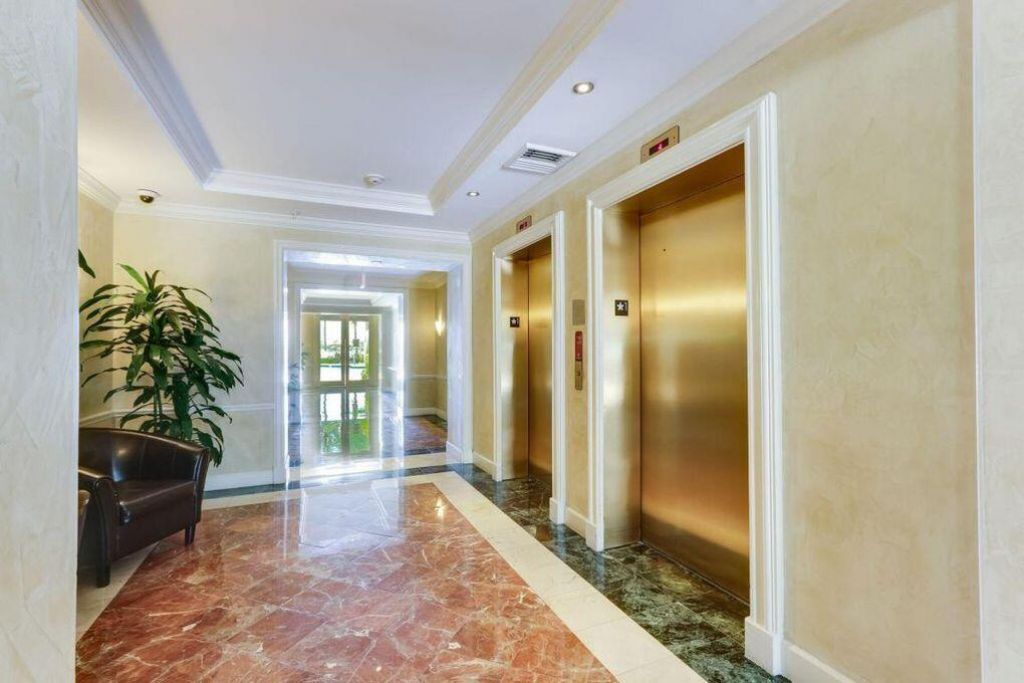 806 E Windward Way, Unit 401, Lantana, FL 33462 Photo
