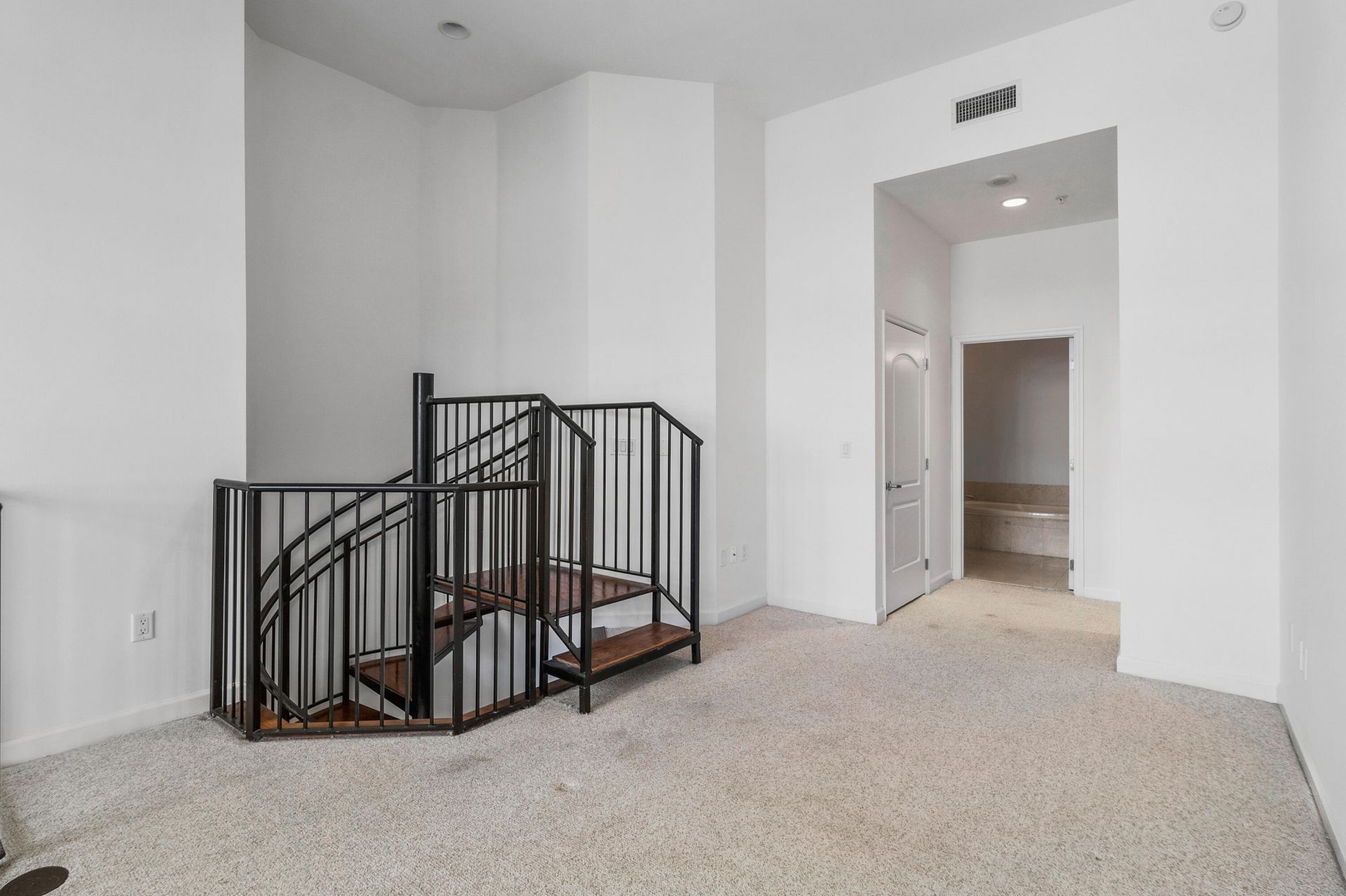 801 S Olive Avenue, Unit 420, West Palm Beach, FL 33401 Photo