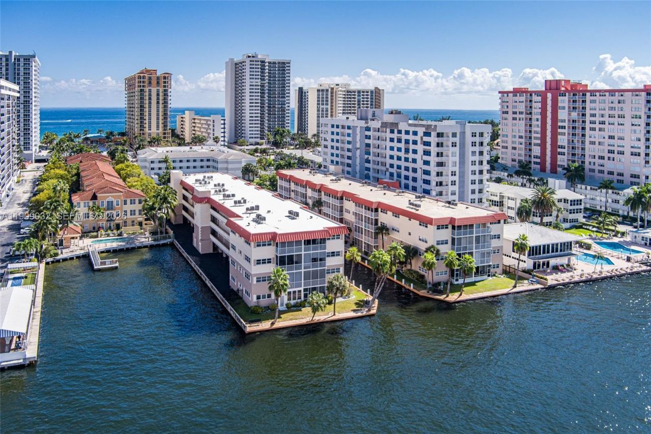2081 S Ocean Dr, Unit 308, Hallandale Beach, FL 33009 Photo