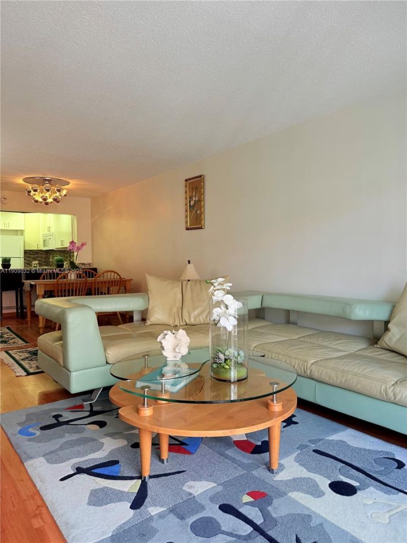 2081 S Ocean Dr, Unit 308, Hallandale Beach, FL 33009 Photo