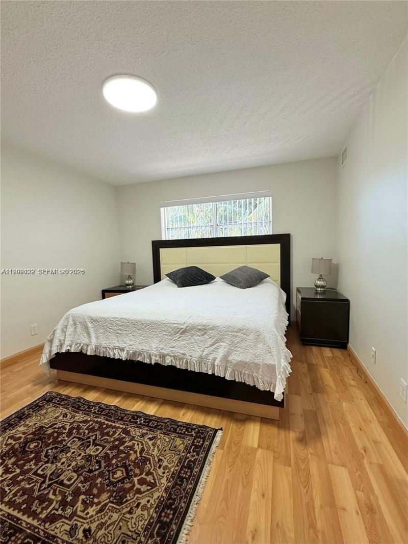 2081 S Ocean Dr, Unit 308, Hallandale Beach, FL 33009 Photo