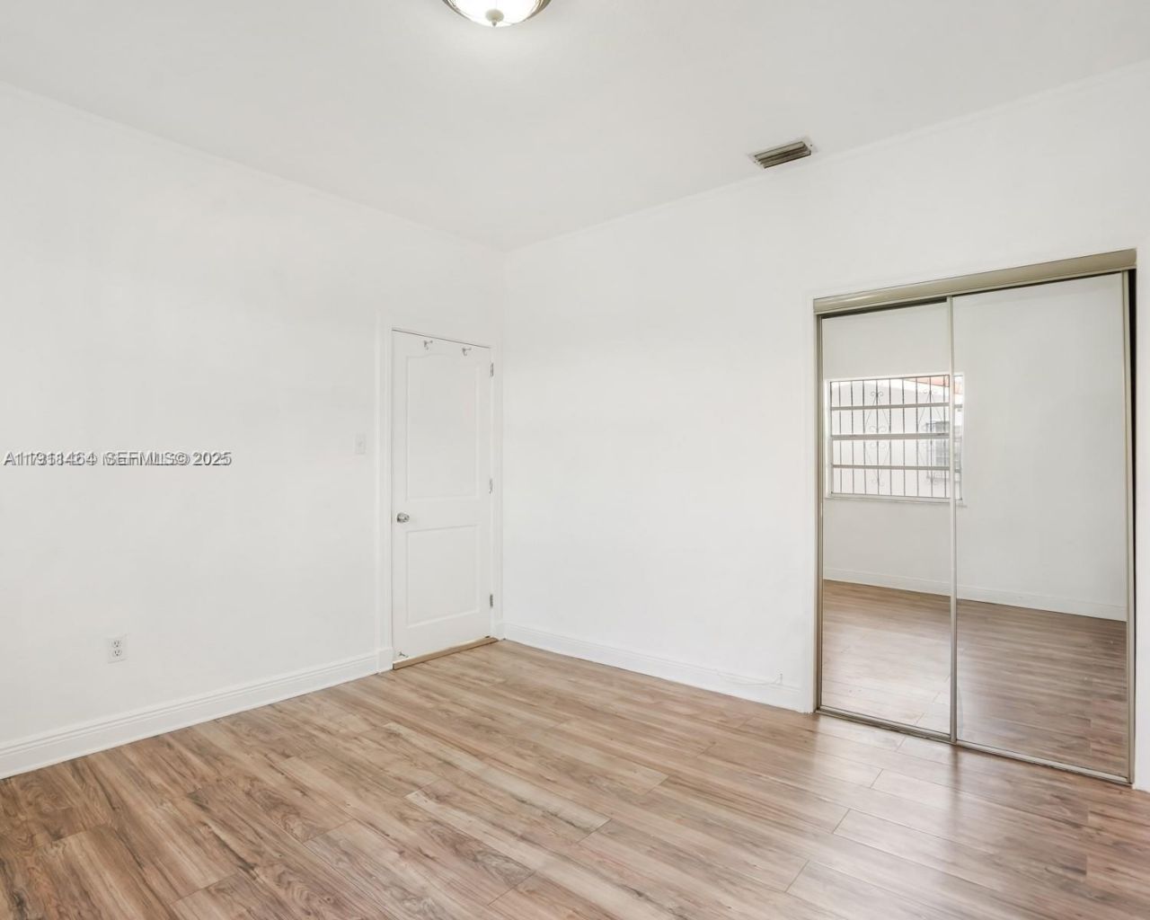 5629 SW 7th St, Miami, FL 33134 Photo