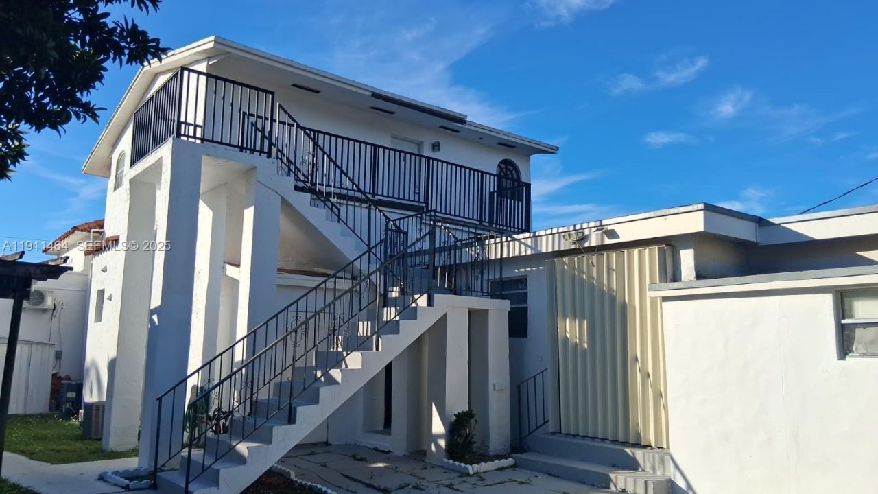 5629 SW 7th St, Miami, FL 33134 Photo