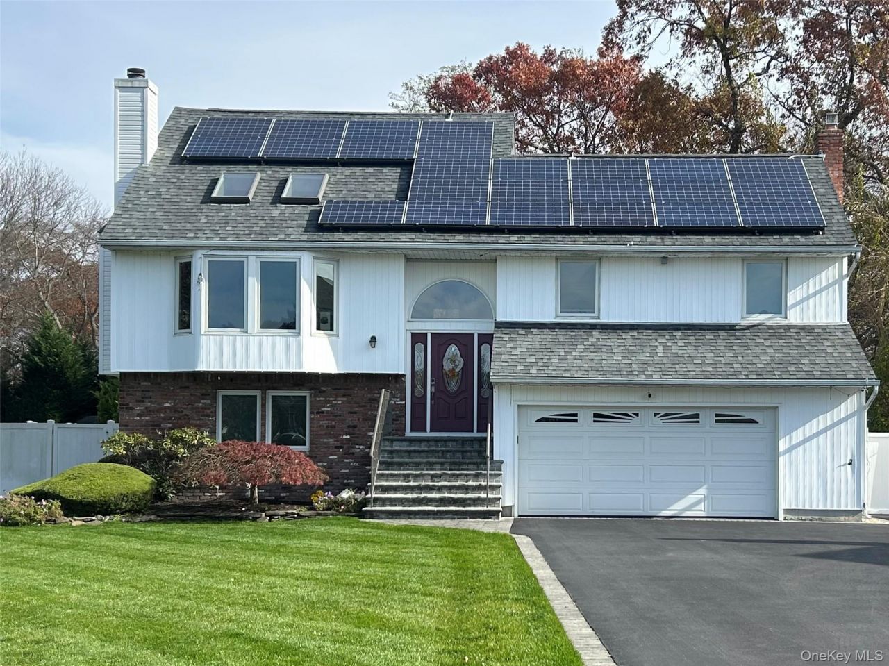 839 Pine Avenue, West Islip, NY 11795 Main Photo