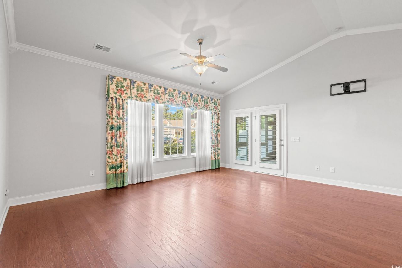 135 Parmelee Dr. Photo 10