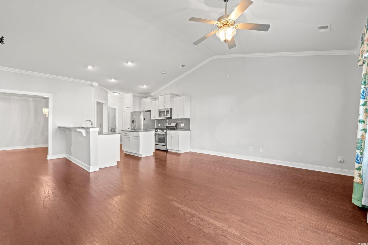 135 Parmelee Dr. Photo 11