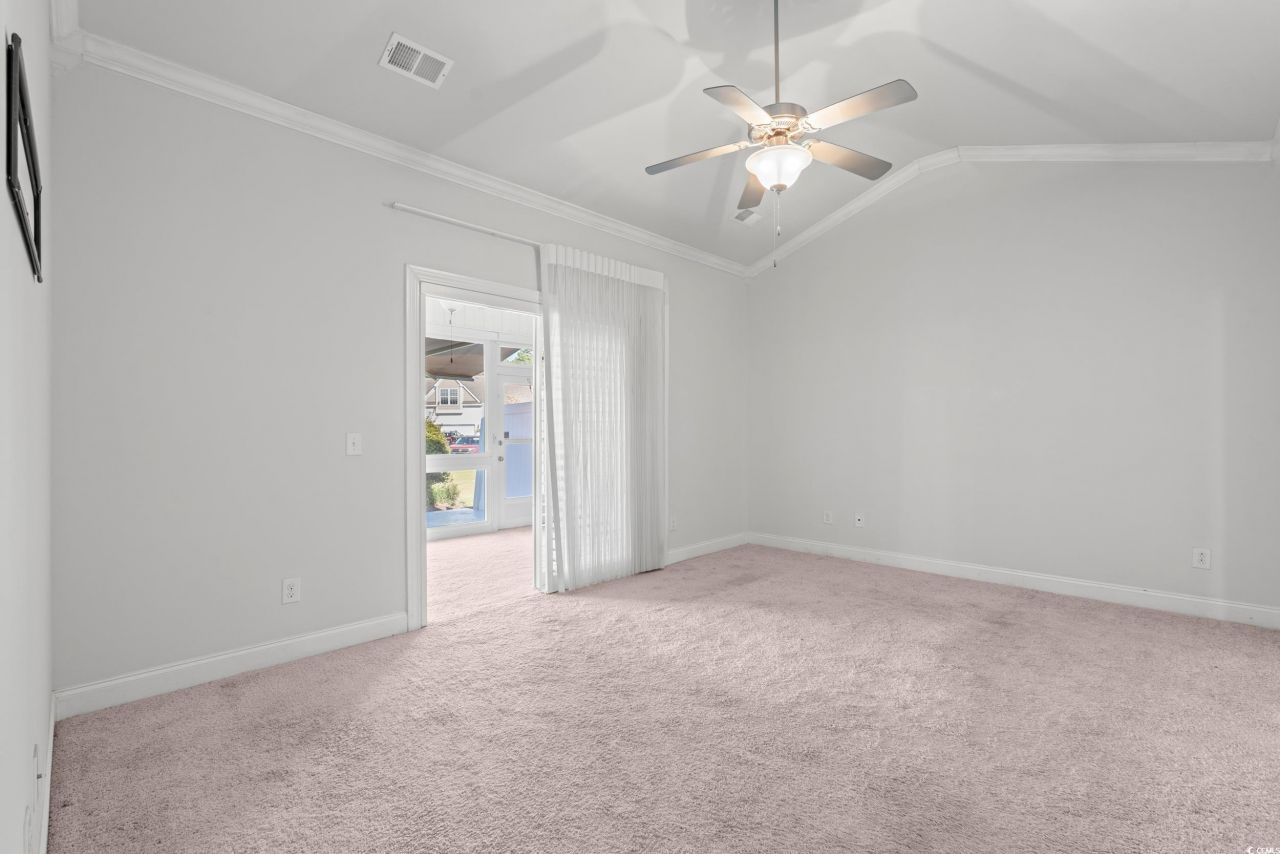 135 Parmelee Dr. Photo 17