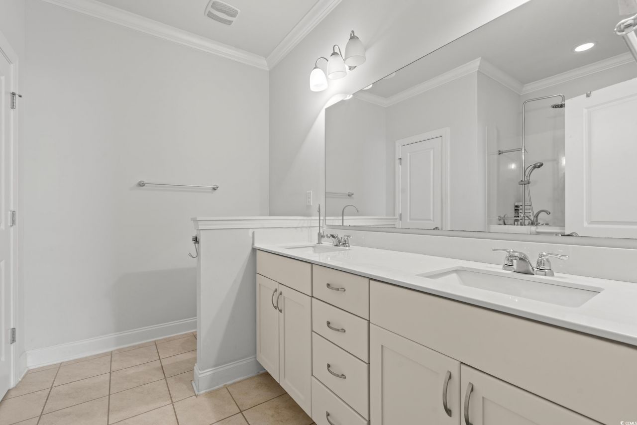 135 Parmelee Dr. Photo 21