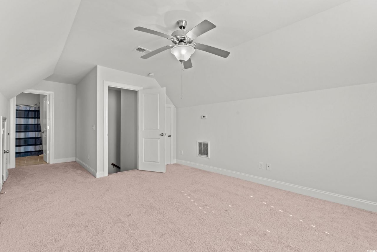 135 Parmelee Dr. Photo 24