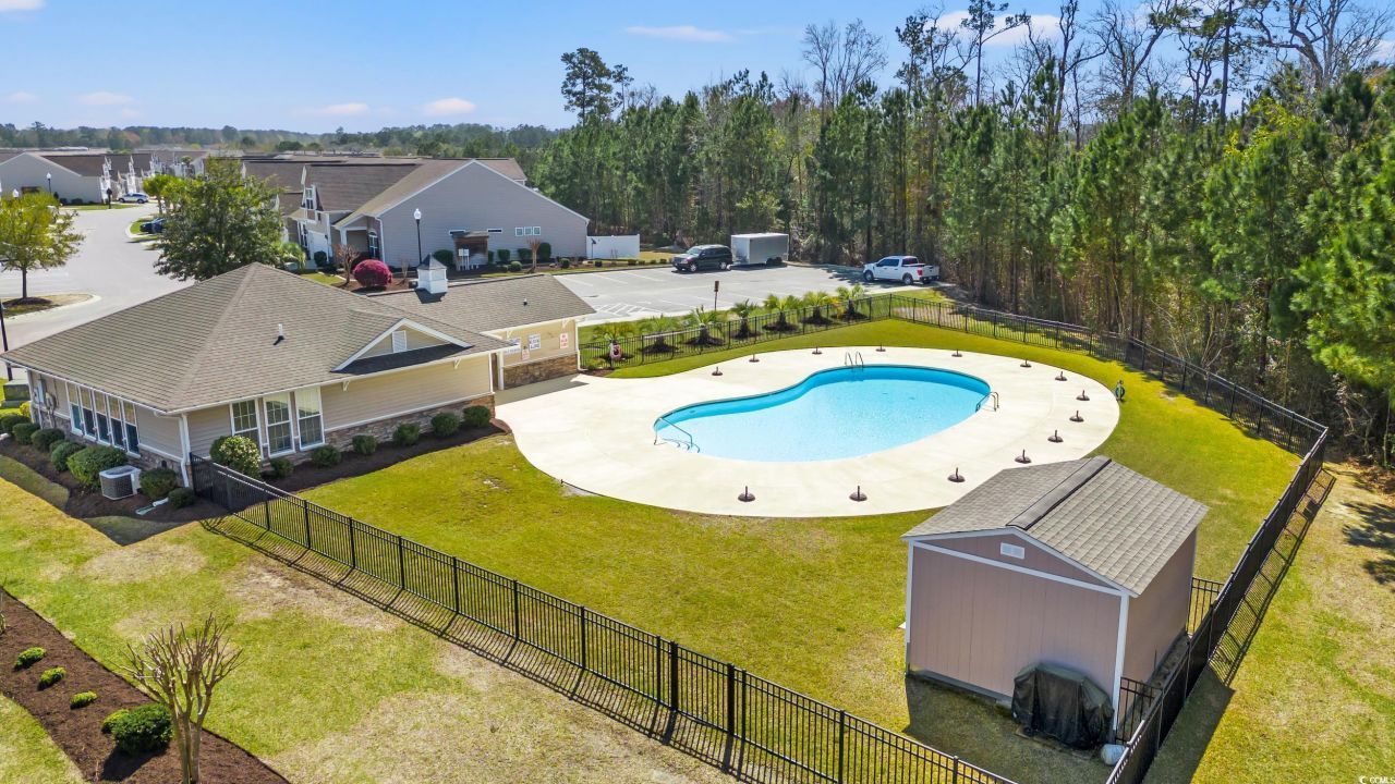 135 Parmelee Dr. Photo 33