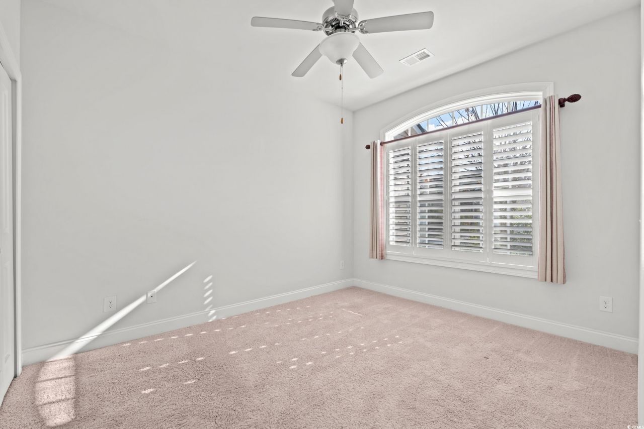 135 Parmelee Dr. Photo 4