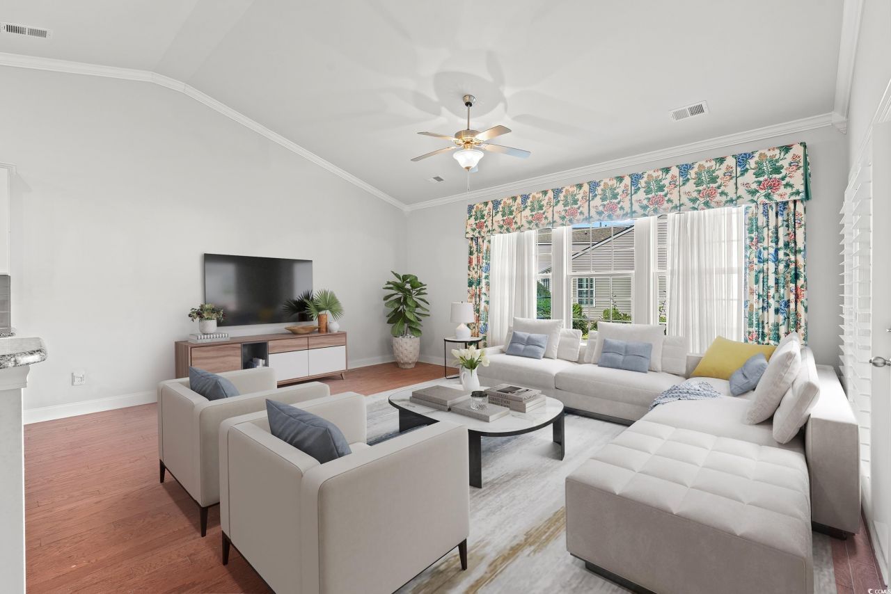 135 Parmelee Dr. Photo 9