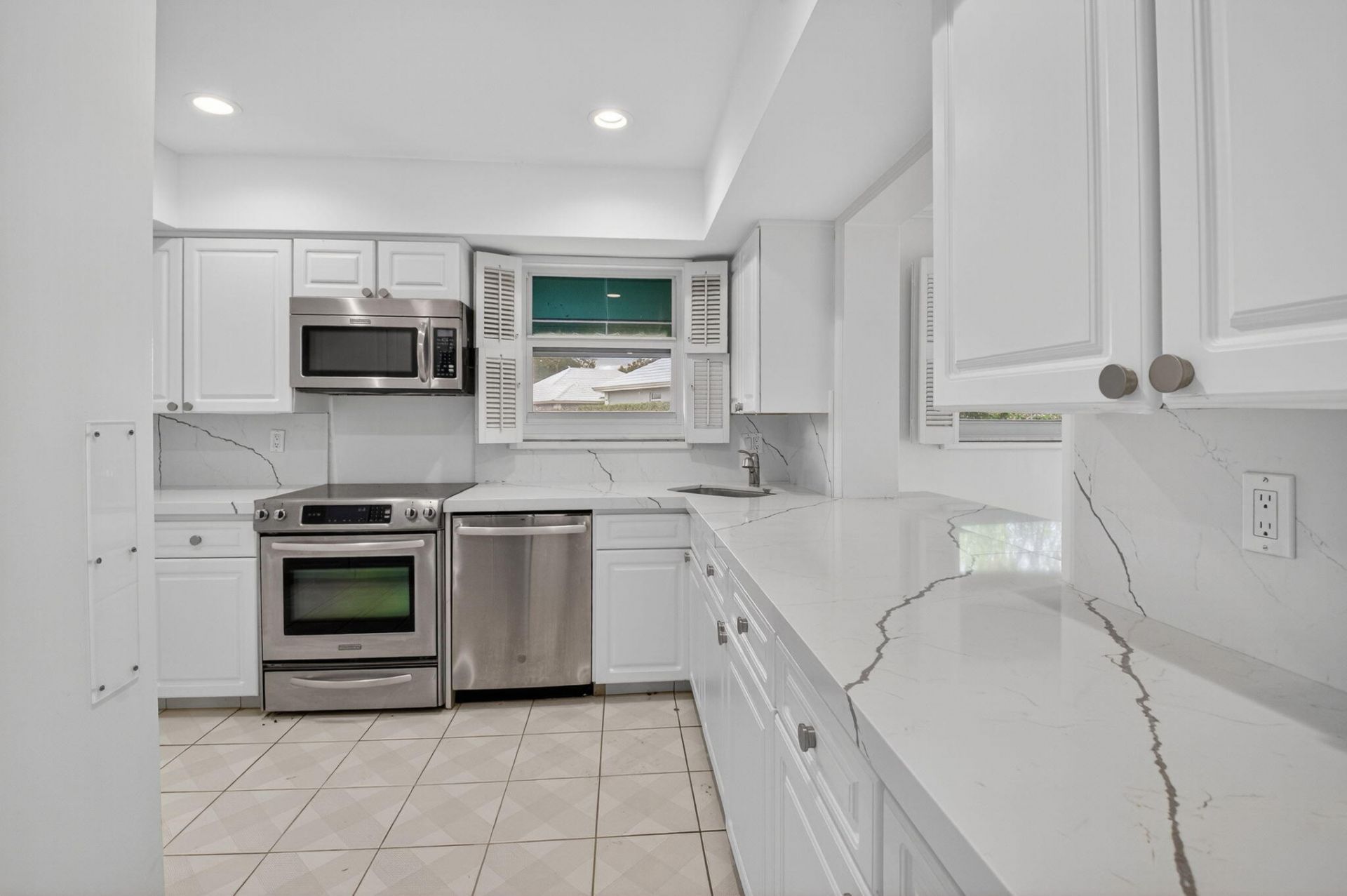 4862 S Lake Drive, Boynton Beach, FL 33436 Photo